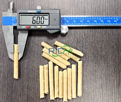 Корм для крупного рогатого скота, овец и лошадей