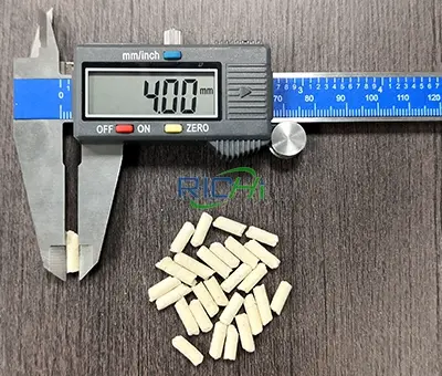 Корм для цыплят, телят и ягнят