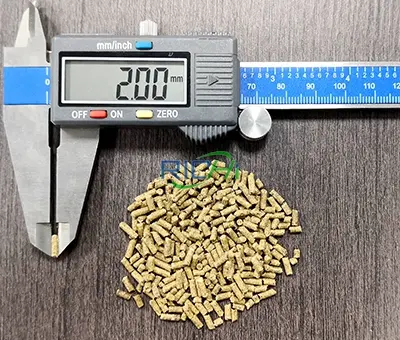 Корм для рыб и поросят